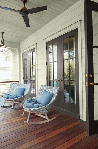 Woodluxe® Oil-Based Waterproofing Exterior Stain + Sealer